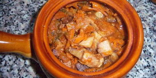 Азу из свинины в горшочках