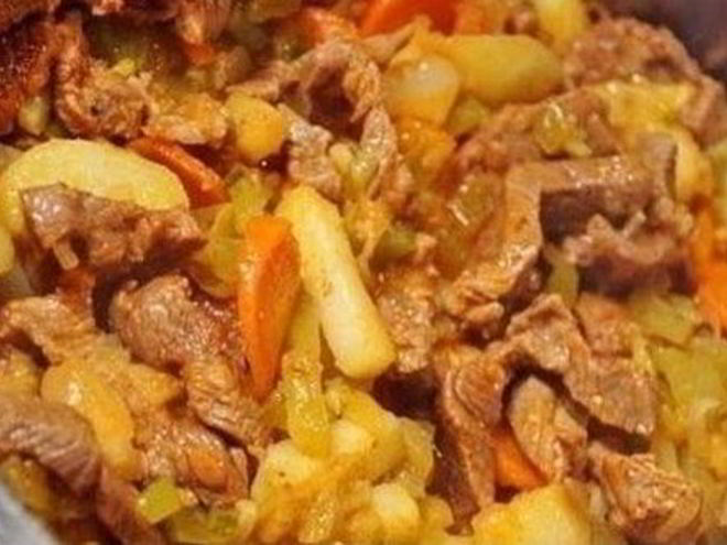 Рецепт азу мясного с соленым огурцом