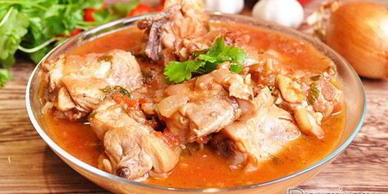 Чахохбили с орехами и вином