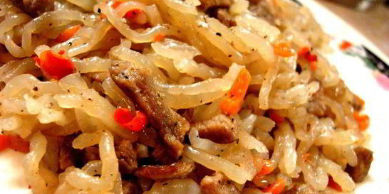 Чапче — крахмальная лапша с овощами и говядиной