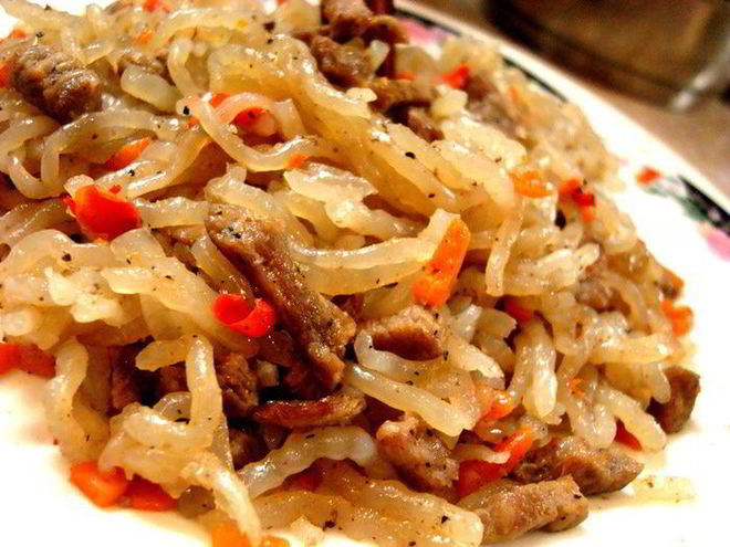 Рецепт чапче — крахмальной лапши с овощами и говядиной