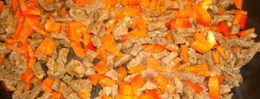 чапче — крахмальная лапша с овощами и говядиной. Шаг 6