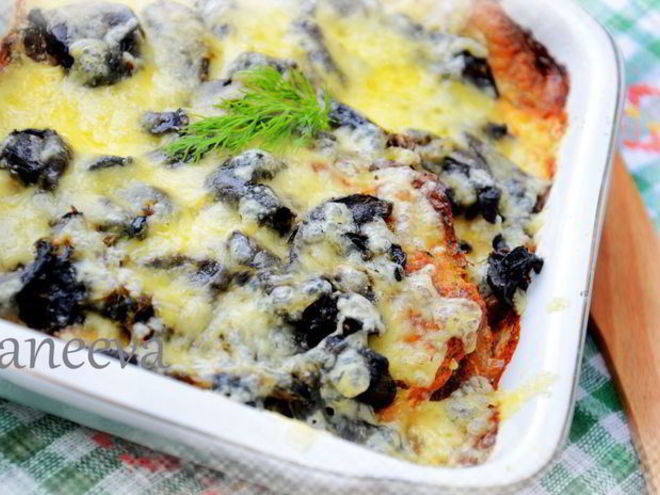 Рецепт ароматных картофельно-кабачковые драники, запеченные с подберезовиками