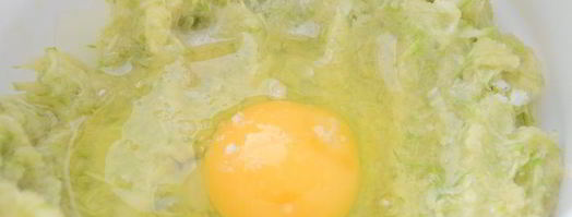 ароматные картофельно-кабачковые драники, запеченные с подберезовиками. Шаг 4