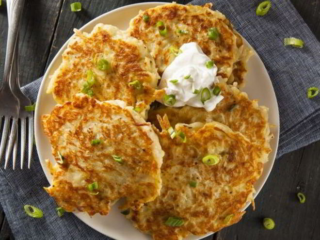 Рецепт домашних картофельных драников к завтраку