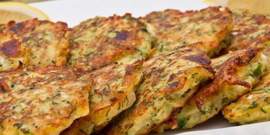 Драники с сыром и зеленым луком