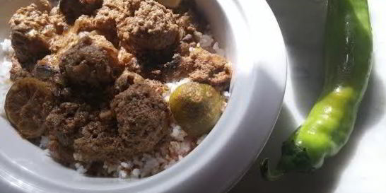 Фрикадельки патанг в кокосовом молоке с грибами