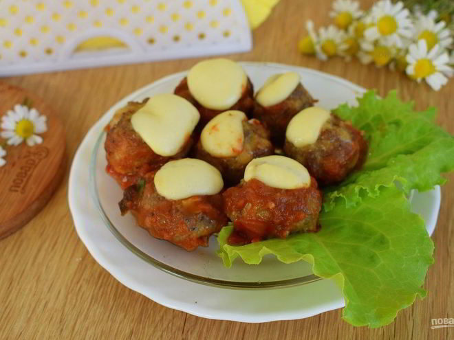 Рецепт фрикаделек под томатно-сырным соусом