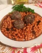 Фрикадельки с белой фасолью