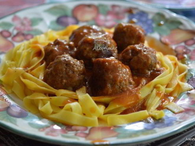 Рецепт фрикаделек с медовым-острым соусом