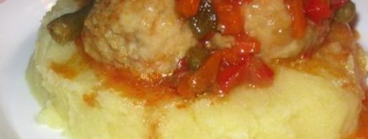 фрикадельки с овощами в кисло-сладком соусе. Шаг 6