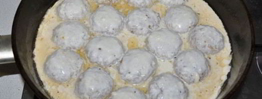 фрикадельки в сливочно-сырном соусе. Шаг 6