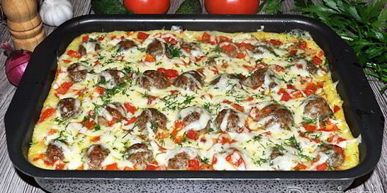 Фрикадельки, запеченные с картофельным пюре