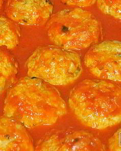 Рыбные фрикадельки в томатном соусе