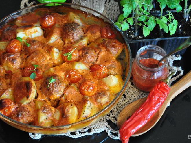 Рецепт запеченного картофеля с фрикадельками