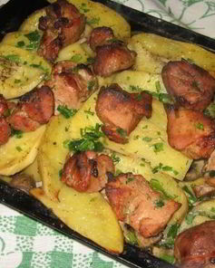 Картофель со свининой и грибами