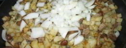 картошка с грибами опятами жареная. Шаг 8