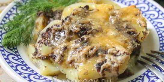 Картошка с грибным фаршем в духовке