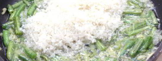 рис с стручковой фасолью и овощами. Шаг 6
