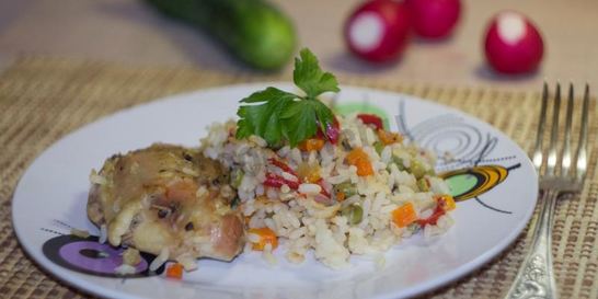 Рис в рукаве с курицей и овощами