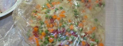 рис в рукаве с курицей и овощами. Шаг 17