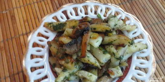 Жареная картошка с сушеными грибами
