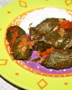 Долма из маринованых виноградных листьев с говядиной