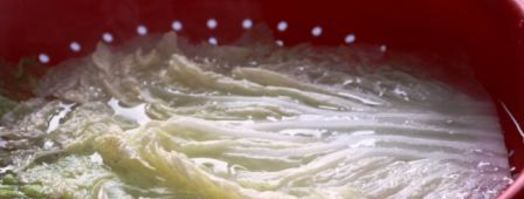 голубцы из пекинской капусты с отварным мясом. Шаг 13