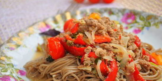 Гречневая лапша с овощами