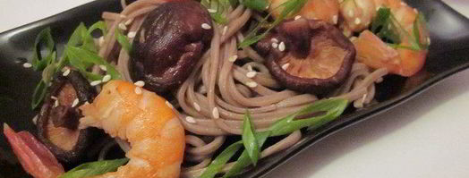 гречневая лапша соба с грибами и креветками. Шаг 9