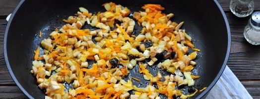 грибы, фаршированные гречкой. Шаг 6