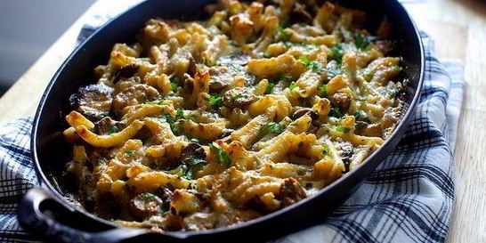 Грибы, запеченные с макаронами