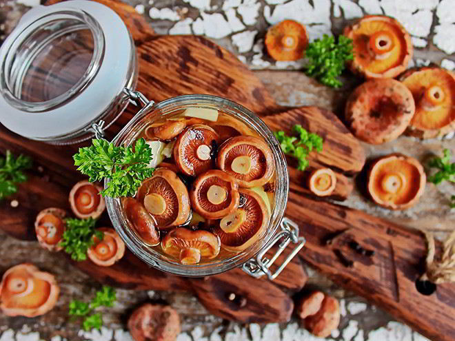 Рецепт рыжиков в пряном маринаде