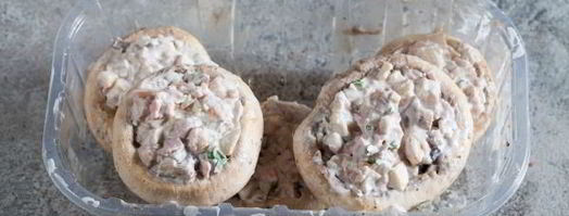 шампиньоны, фаршированные креветками. Шаг 7