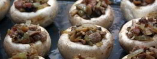 шампиньоны, фаршированные курицей. Шаг 6