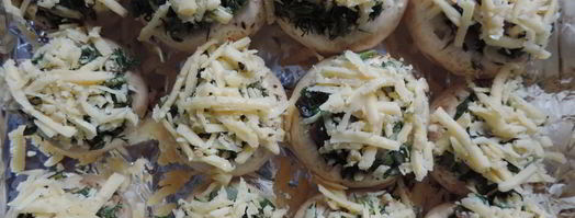 шампиньоны, фаршированные зеленым луком. Шаг 4