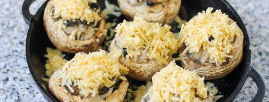 шампиньоны с курицей и сыром. Шаг 8