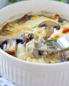 Шампиньоны в соусе Бешамель