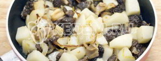 сморчки жареные с картофелем. Шаг 9