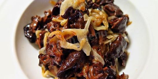 Строчки тушеные в сливках