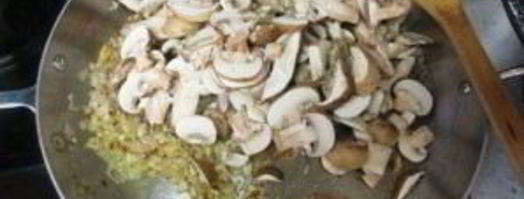 жареные грибы с макаронами. Шаг 6