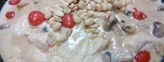 быстрый куриный гуляш в арахисовом соусе. Шаг 8