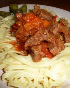 Гуляш из пароварки