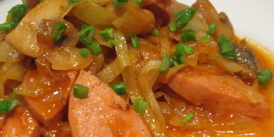 Гуляш из сосисок