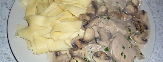 гуляш из свинины с шампиньонами. Шаг 8