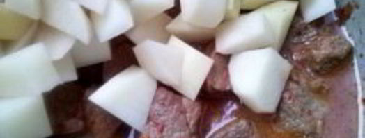 гуляш по-венгерски с клецками. Шаг 4