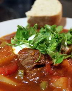 Гуляш в казане