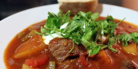 Гуляш в казане