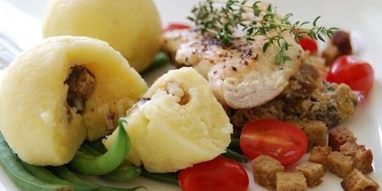 Картофельные клецки со свининой