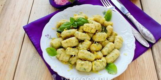 Картофельные ньокки с базиликом